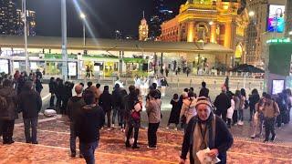 MELBOURNE AUSTRALIA AUTUMN NIGHT WALK