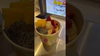 Frozen Yogurt Yogurtland in Dubai Mall #froyo #frozenyogurt #summer #dubaimall #dubaifoodies #dubai