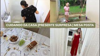 PRESENTE SURPRESA DE UMA SEGUIDORA| LAVEI O TAPETE| LOOK DE NATAL | MESA POSTA | LAÍS VELOSO