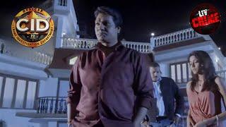 Abhijeet Faces A Horrorific Experience At Night | CID | Family Ties | सीआईडी