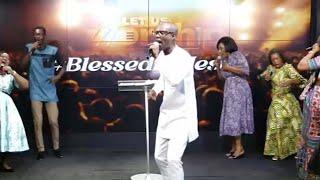 Pastor Ebo Arthur Leads an Awesome & Amazing Praise Session