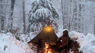 Solo Bushcraft Camping & Survival in a Deep Snowy Jungle – No Sleeping Bag, Extreme Cold -15°C