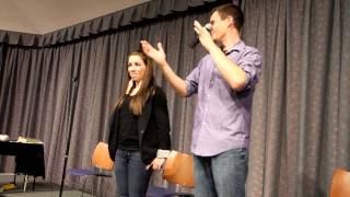 Mind reader calls Blockbuster on stage