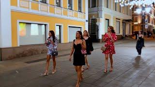 ⁴ᴷ MOSCOW NIGHT STREET LIFE  Secret courtyards with bars in the city center | Walking tour - (HDR)