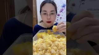 #iceeatingasmr #chewingsounds #iceeatinglover #icechewing #eatingsounds  #shavediceeating