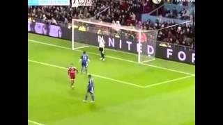 Ronaldinho tries to lob the keeper