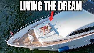 SOMEONE HAS TO LIVE THE PERFECT LIFE AND THIS GUY IS THE KING! | MIAMI RIVER | DRONEVIEWHD