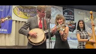 Shuckin' The   / Tennessee Bluegrass Band