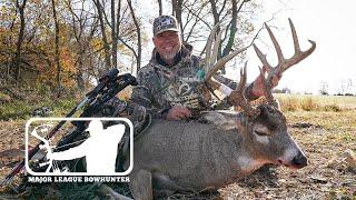 CHIPPER JONES | BIG IOWA BUCKS | RATTLING DURING THE RUT!!