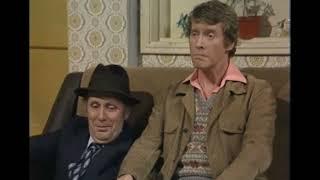 Frank Spencer - Trying not to laugh scene Some mothers do ave em Richard Wilson classic BBC comedy