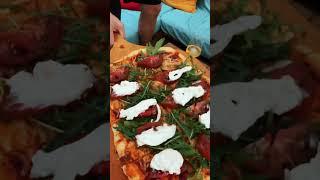 The best pizza in town. #foodstagram #food #viralvideo