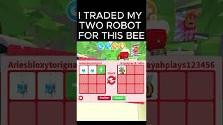 BIG WIN!I TRADED MY TWO ROBOT FOR THIS BEE#adoptme #viral #adoptmetrades #roblox