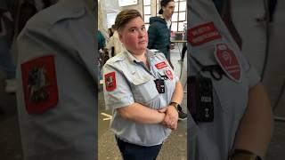 INADEQUATE CONTROLLER RUSHES AND THREATENS A PASSENGER IN THE SUBWAY / POLICE #shorts #police