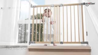 Flexi Fit Wood safety gate from Baby Dan