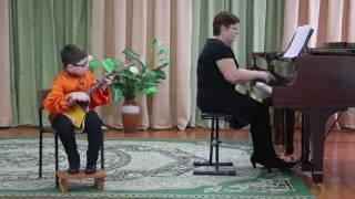 Петрушкевич Максим  (7-9 лет)  балалайка