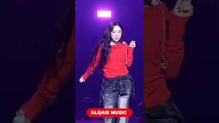 When Rosé called Lee Young Ji - APT live #alqaismusic #rosé #apt #leeyoungji #brunomars