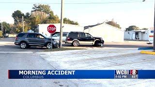 Early morning crash in Columbus leaves one person injured