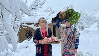 Snowy Day & Cooking Lamb Muscle and Neck Stew! Cutting Firewood with Chainsaw