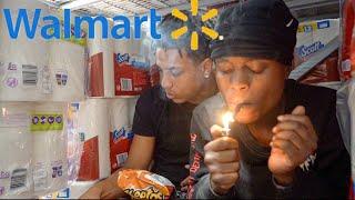 HOTBOXING A TOILET PARER FORT AT WALMART! (MUST WATCH)