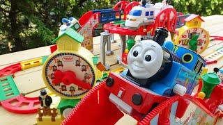 Thomas the Tank Engine  Mountain Amusement Park & ​​Disney Toy Train 3 Courses