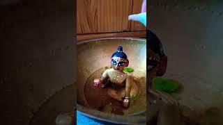 subho sokal..gopu sona r snan dorshon koro sobay.. Radha Radha 