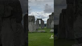 An American and a Brit Tour the Cotswolds and Stonehenge for the First Time