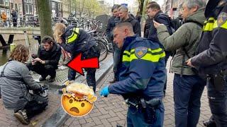 Descubrimiento Sorprendente en los Canales de Ámsterdam: ¡La Policía Interviene!