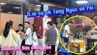 Tùng Ngọc Mời Cả Team Đi Ăn Buffet Xong Chốn Về K Giả Tiền