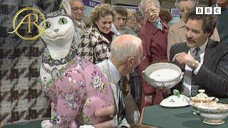 Quirky Ceramic Cats | Antiques Roadshow