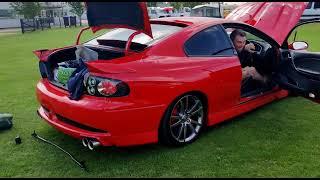 Monaro VXR revving - Valves closed / open.