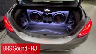 Mercedes Rebaixada com subwoofer “ pra fora “