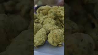 METHI PAKODA - Village Rasoi YouTube884#pakoda #methipakoda #methibhajiya #bhajiya #methigota