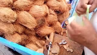 Man Cutting Coconut With Extreme Level Skills | Naryal Open Video | Mughal zast