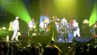 Sandhy Sondoro - Malam Biru ft. Tompi & Glenn Fredly @ Central Park [HD]