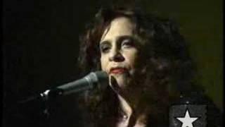 Gal Costa canta "Caribantu" no Showlivre.com/2004