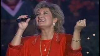 "O LITTLE TOWN OF BETHLEHEM"  ~  Gaither Homecoming Friends, Christ Church Choir & Ann Downing