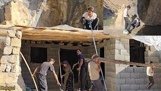 Mountain nomads: cementing the roof of the house in the cave  #kohgol#nomadic#village