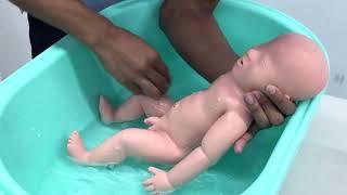 How to bath the baby_Praticising Nurse