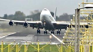 747 Drifts Off The Runway Centerline