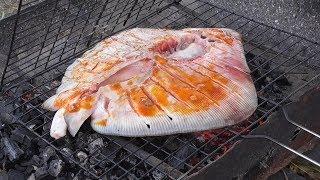 Vietnam Seafood – Cooking Stingray at sea in Vietnam – Seafood Street Food in Vietnam