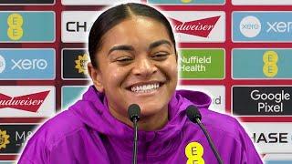 'MARY EARPS NOT SCREAMING? MAYBE LITTLE BIT CALMER!' | Jess Carter | England Women v Portugal Women