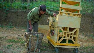 The Single Old Man and his journey into the forest Looking for wild crabs and freshwater crabs