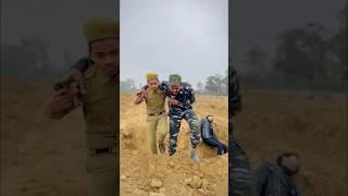 Police or army ki dosti #viral #indianarmy #salute #police #army #dosti #foryou #indian