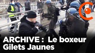 ARCHIVE: Christophe Dettinger le boxeur Gilet Jaune frappe un gendarme / Acte 8 (5/01/2019 - Paris)