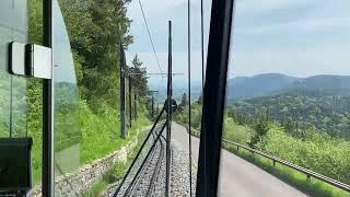 Talfahrt vom Puy de Domes mit der Zahnradbahn von Stadler Panoramique des Dômes