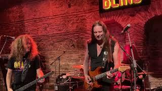 Reb Beach Crying In The Rain istanbul Blind