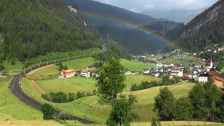 (AT) Trainspotting am Brennerbahn, zum Abschied Regenbogen im tal Sankt Jodok.