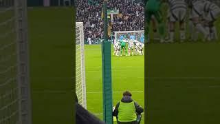 Celtic doing huddle before winning 3-0 against St. Mirren.