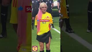 CRITICAN A KAROL G POR CANTAR EL HIMNO EN LA COPA AMERICA#shorts #karolg