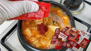 일회용케찹을 김치찌개에 넣으면 케찹이 남아나질 않습니다.